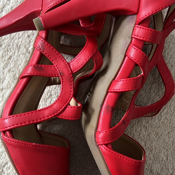 Red strappy heels size 6 - Picture 5 of 5